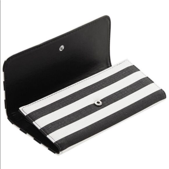 𝅺Kut from the Kloth Striped Wallet - Picture 2 of 6